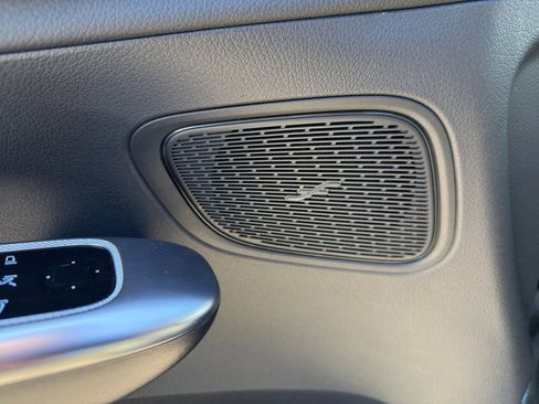 Used 2024 Mercedes-Benz GLC 300 image 13