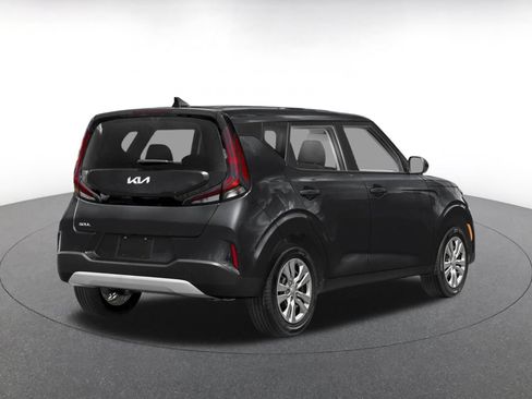Used 2025 Kia Soul LX w/ LX Technology Package FWD image 2