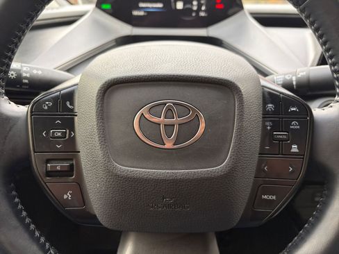 Used 2025 Toyota Prius LE image 25