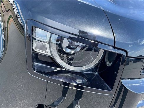 Used 2022 Land Rover Defender 110 S AWD/4WD image 30