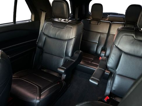 Used 2023 Ford Explorer ST w/ Equipment Group 401A image 14