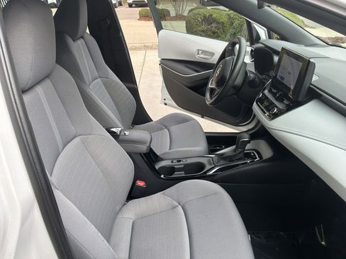 Used 2024 Toyota Corolla SE FWD image 32