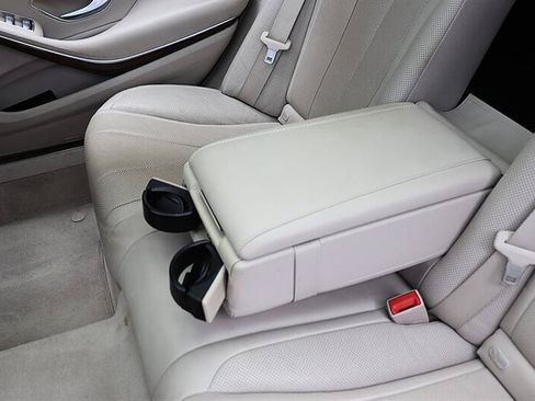 Used 2015 Mercedes-Benz S 550 Sedan image 23