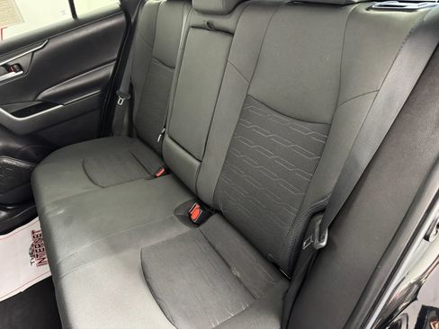 Used 2022 Toyota RAV4 SE AWD/4WD image 34