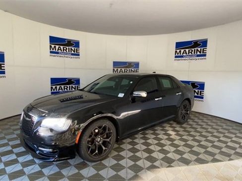 Used 2020 Chrysler 300 S w/ 300S Premium Group image 6