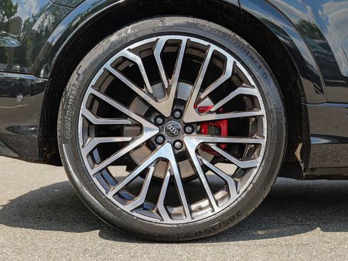Used 2025 Audi SQ8 Prestige w/ Prestige Package AWD/4WD image 13