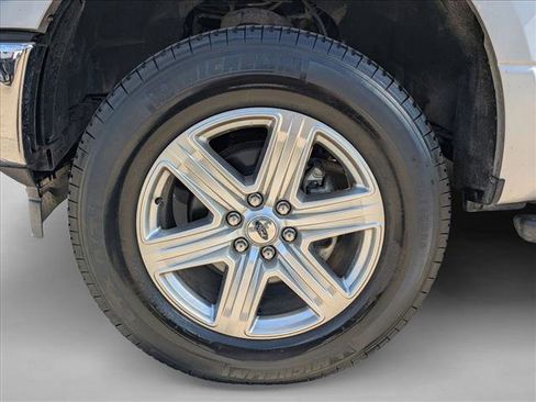 Used 2019 Ford F150 XLT w/ Equipment Group 302A Luxury AWD/4WD image 24