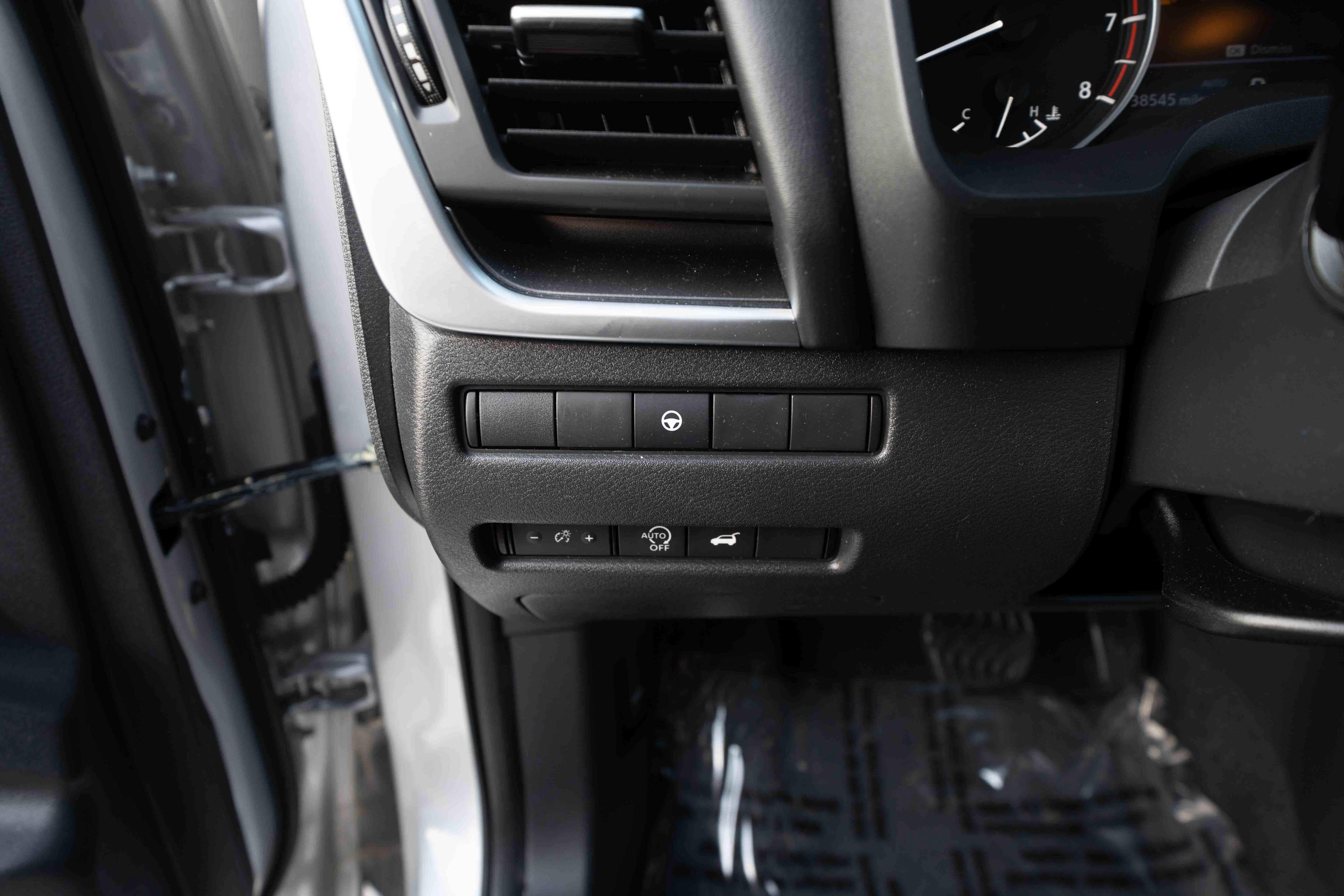 Used 2023 Nissan Rogue SV w/ SV Premium B Package AWD/4WD image 11