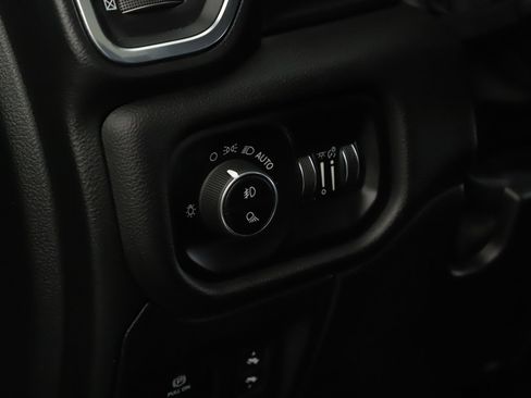 Used 2024 RAM 1500 Laramie image 8