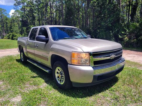 Used 2008 Chevrolet Silverado 1500 LS w/ Towing Package RWD image 3