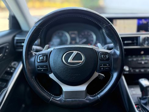 Used 2018 Lexus IS 300 w/ Comfort Package RWD image 26