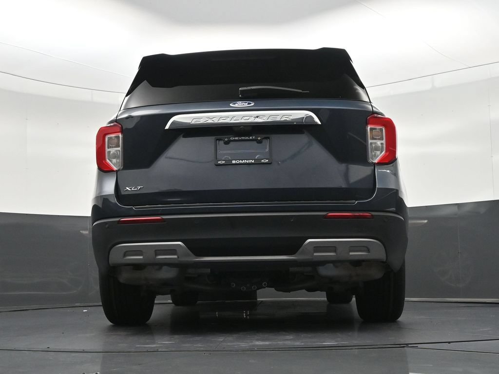 Used 2022 Ford Explorer XLT w/ Equipment Group 202A RWD image 21