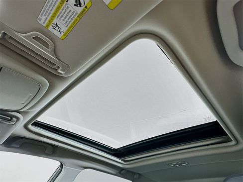 Used 2022 Subaru Forester Touring w/ Popular Package #2 image 21