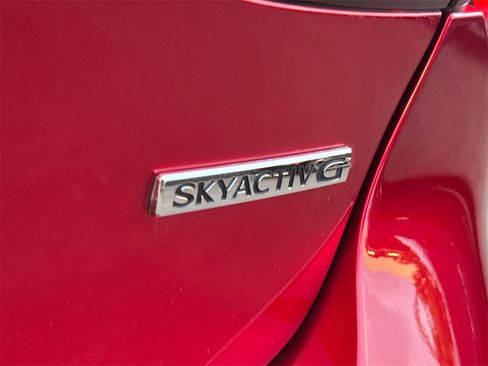 Used 2022 MAZDA MAZDA3 s image 10