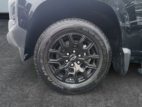 Used 2026 Chevrolet Colorado W/T w/ WT Custom Package RWD image 9