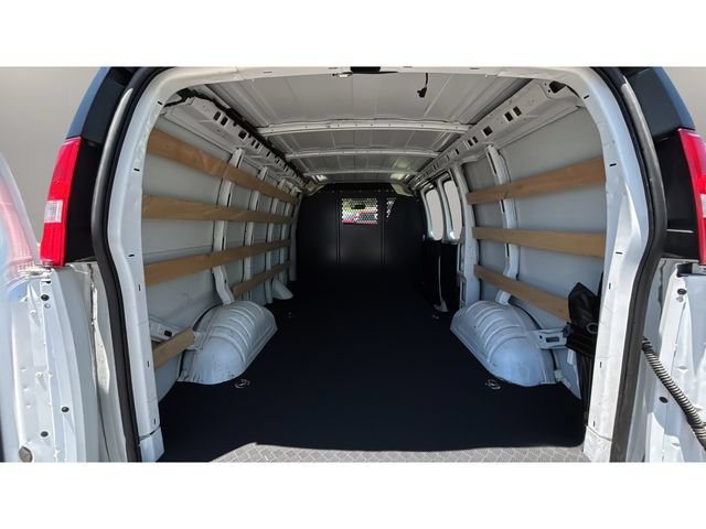 Used 2025 GMC Savana 2500 w/ Driver Convenience Package RWD image 36