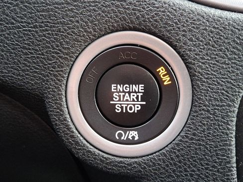 Used 2023 Dodge Charger SXT w/ Blacktop Package image 23