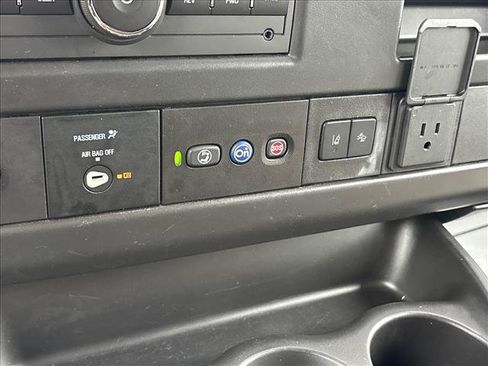 Certified 2025 Chevrolet Express 3500 LT w/ LT Preferred Equipment Group RWD image 14