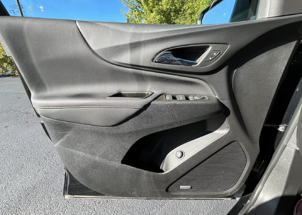 Certified 2023 Chevrolet Equinox RS w/ RS Leather Package AWD/4WD image 19