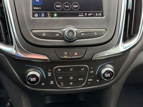 Used 2024 Chevrolet Equinox LT w/ LPO, Floor Liner Package FWD image 16