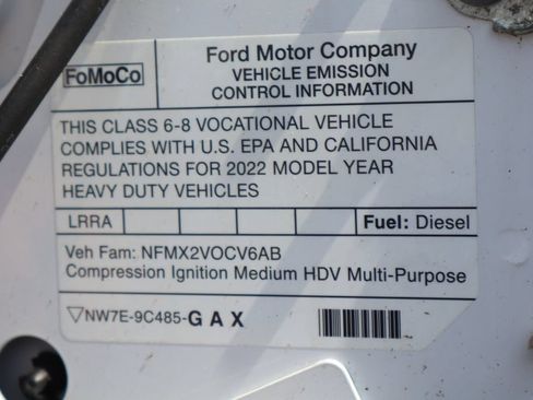Used 2023 Ford F650 2WD Crew Cab Super Duty image 14
