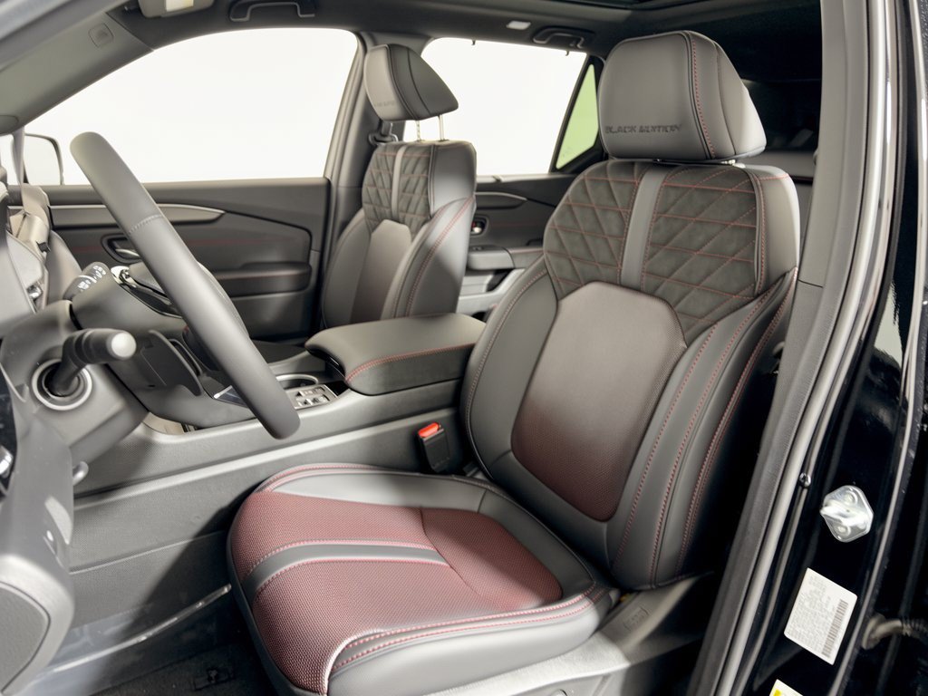 New 2026 Honda Pilot Black Edition image 5
