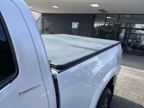 Certified 2021 Toyota Tacoma Limited AWD/4WD image 9