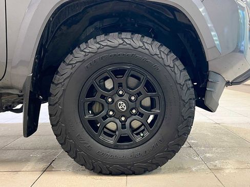 Used 2019 Toyota Tacoma SR5 image 7