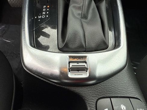 Used 2018 Toyota Yaris iA image 32