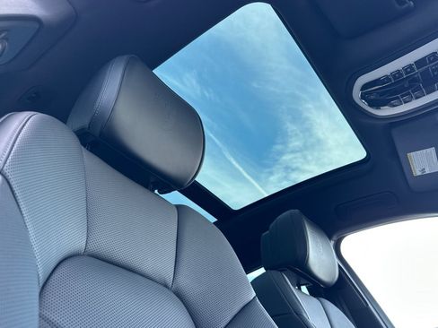 New 2026 Porsche Macan AWD/4WD image 19
