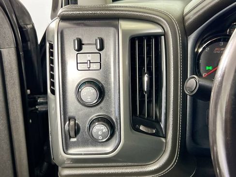 Used 2018 Chevrolet Silverado 1500 LTZ Z71 w/ Midnight Edition AWD/4WD image 19