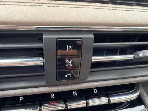 Used 2022 Lincoln Corsair AWD w/ Premium Package image 29