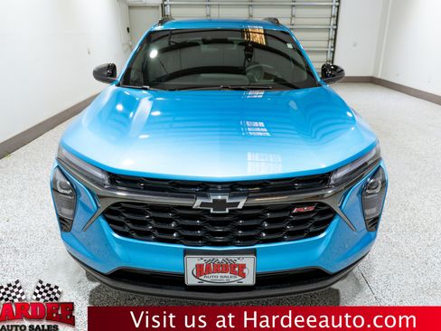 Used 2025 Chevrolet Trax RS FWD image 7