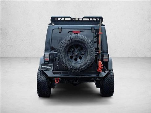Used 2016 Jeep Wrangler Unlimited Rubicon w/ Connectivity Group AWD/4WD image 6