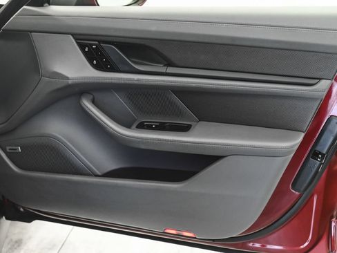 Used 2021 Porsche Taycan RWD image 11