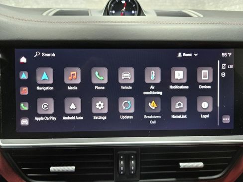 Used 2022 Porsche Cayenne Platinum Edition image 22