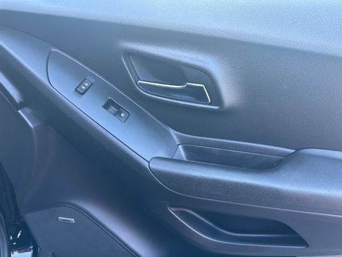 Used 2016 Chevrolet Trax LT image 12