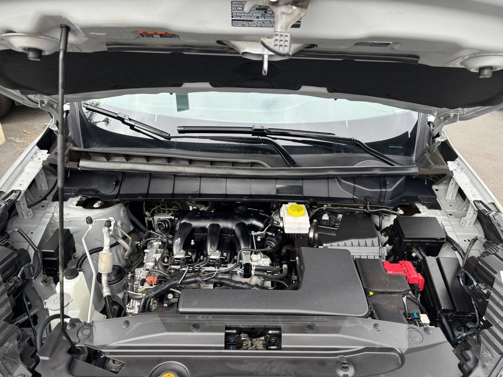 Used 2025 Nissan Pathfinder SV FWD image 34