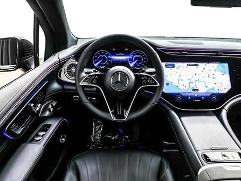 New 2026 Mercedes-Benz EQS 400 4MATIC SUV image 4