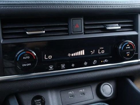 Certified 2025 Nissan Rogue SV FWD image 13