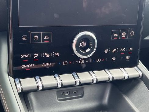 New 2027 GMC Terrain AT4 w/ Convenience Package III AWD/4WD image 19