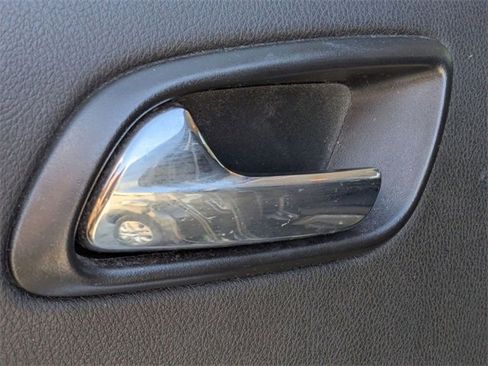 Used 2020 Dodge Journey SE image 31