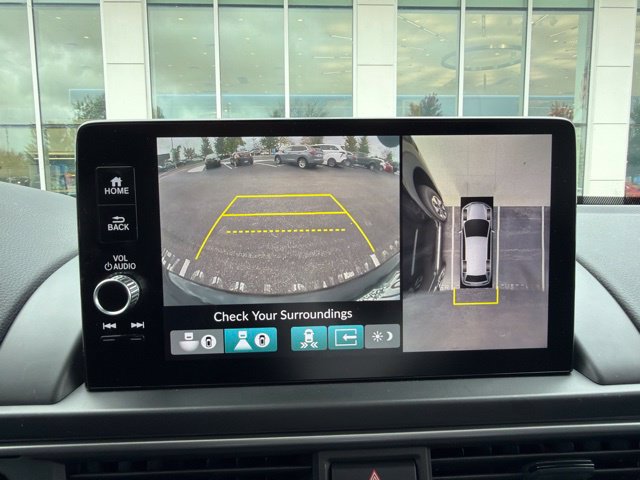 Used 2025 Honda Pilot Elite image 16