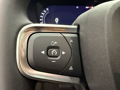 New 2026 Volvo XC40 B5 Plus w/ Climate Package AWD/4WD image 17