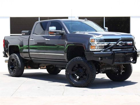 Used 2015 Chevrolet Silverado 2500 LTZ w/ Duramax Plus Package AWD/4WD image 6