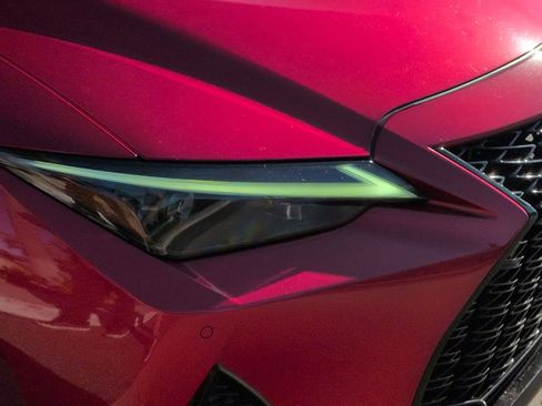 Used 2022 Lexus IS 350 F Sport image 10