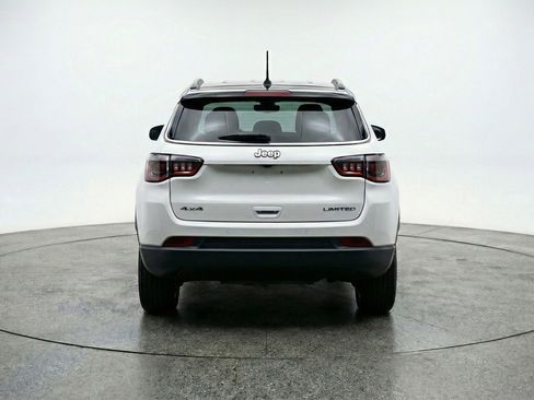 Used 2025 Jeep Compass Trailhawk AWD/4WD image 7