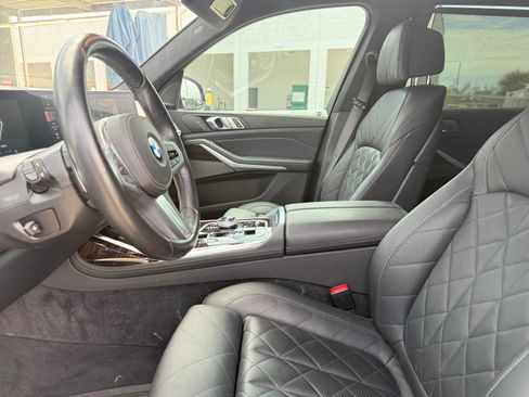 Used 2023 BMW X7 xDrive40i w/ M Sport Package AWD/4WD image 14