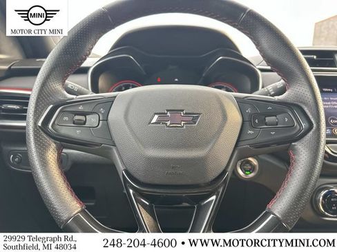Used 2021 Chevrolet TrailBlazer RS w/ Sun and Liftgate Package AWD/4WD image 23