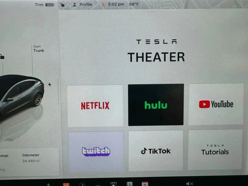 Used 2023 Tesla Model 3 Standard Range image 16